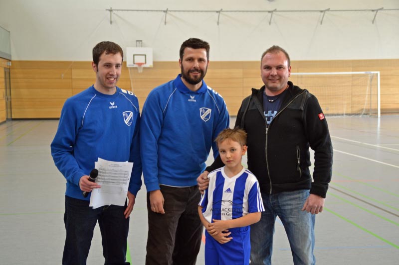 v.l. JL Stefan Naßl, Trainer André David, Sponsor Andreas Gutwein 